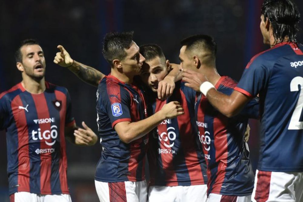 Cerro golea y tendrá un feliz viaje