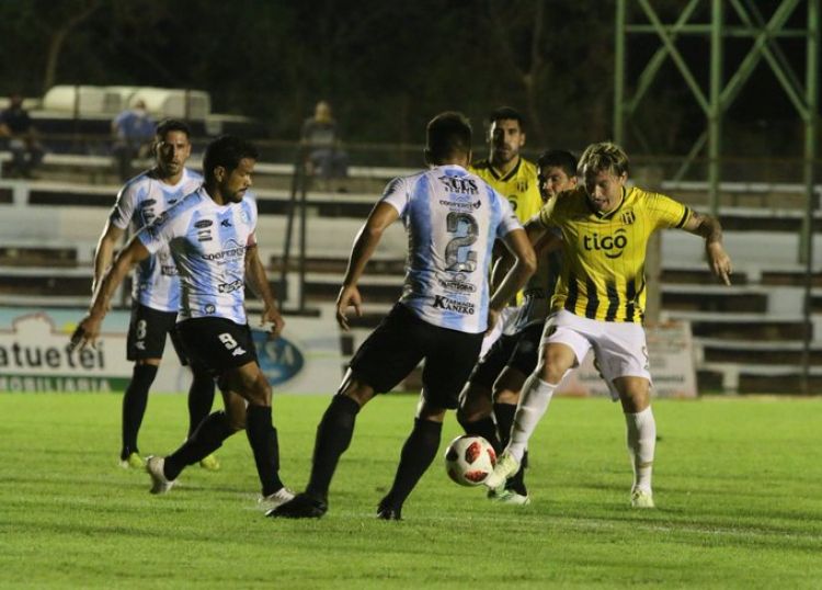 Guaireña quiere hacer respetar su casa ante un golpeado Guaraní
