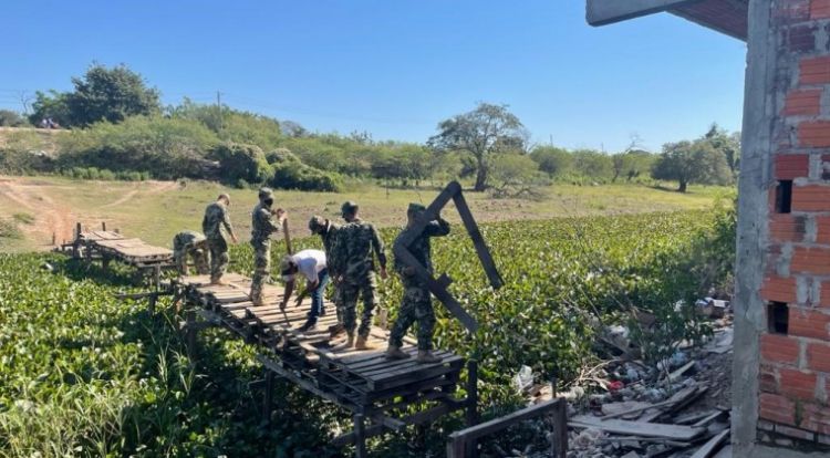 Destruyen puentes clandestinos en la zona de Nanawa