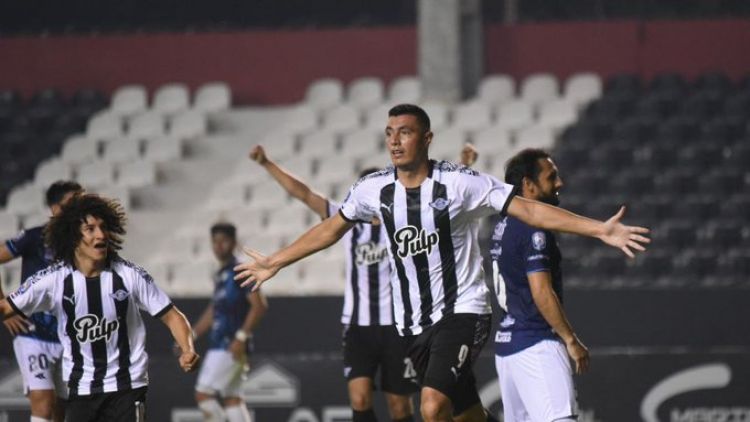 Libertad busca la estrella N 21