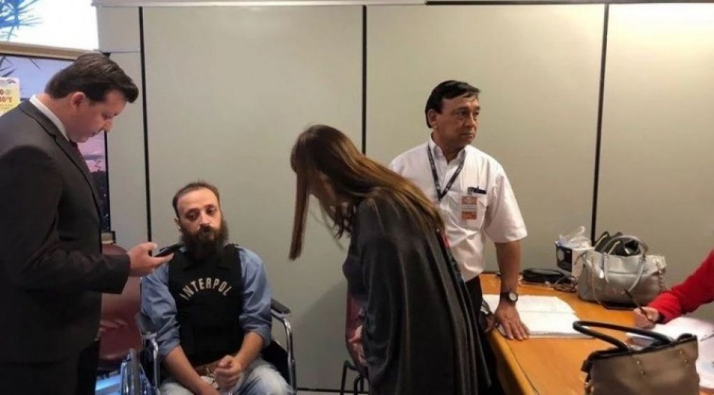 Pedía videos íntimos con sus parejas para amarrarlos, luego extorsionaba