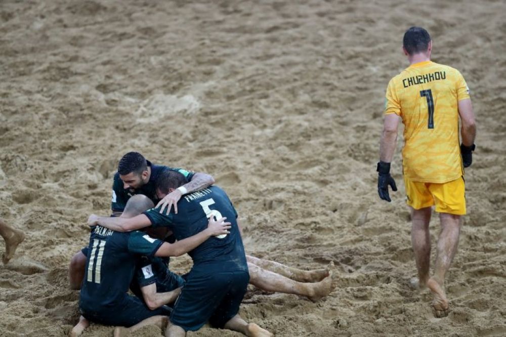 Italia logra sufrido boleto a la final del Mundial de fútbol playa