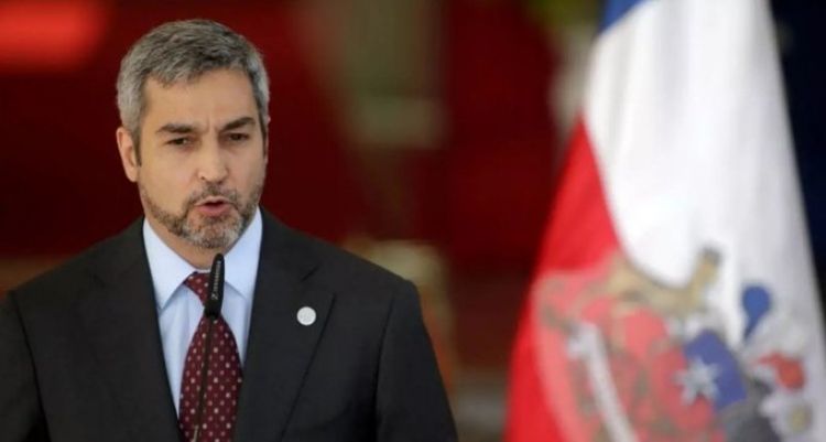 Presidente anuncia cuarentena total hasta fin de mes