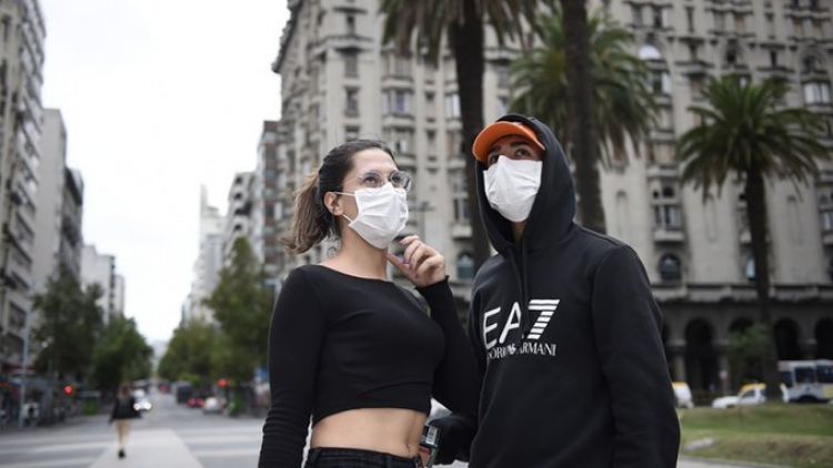 Uruguay registró un récord diario de muertes por coronavirus con hospitales saturados