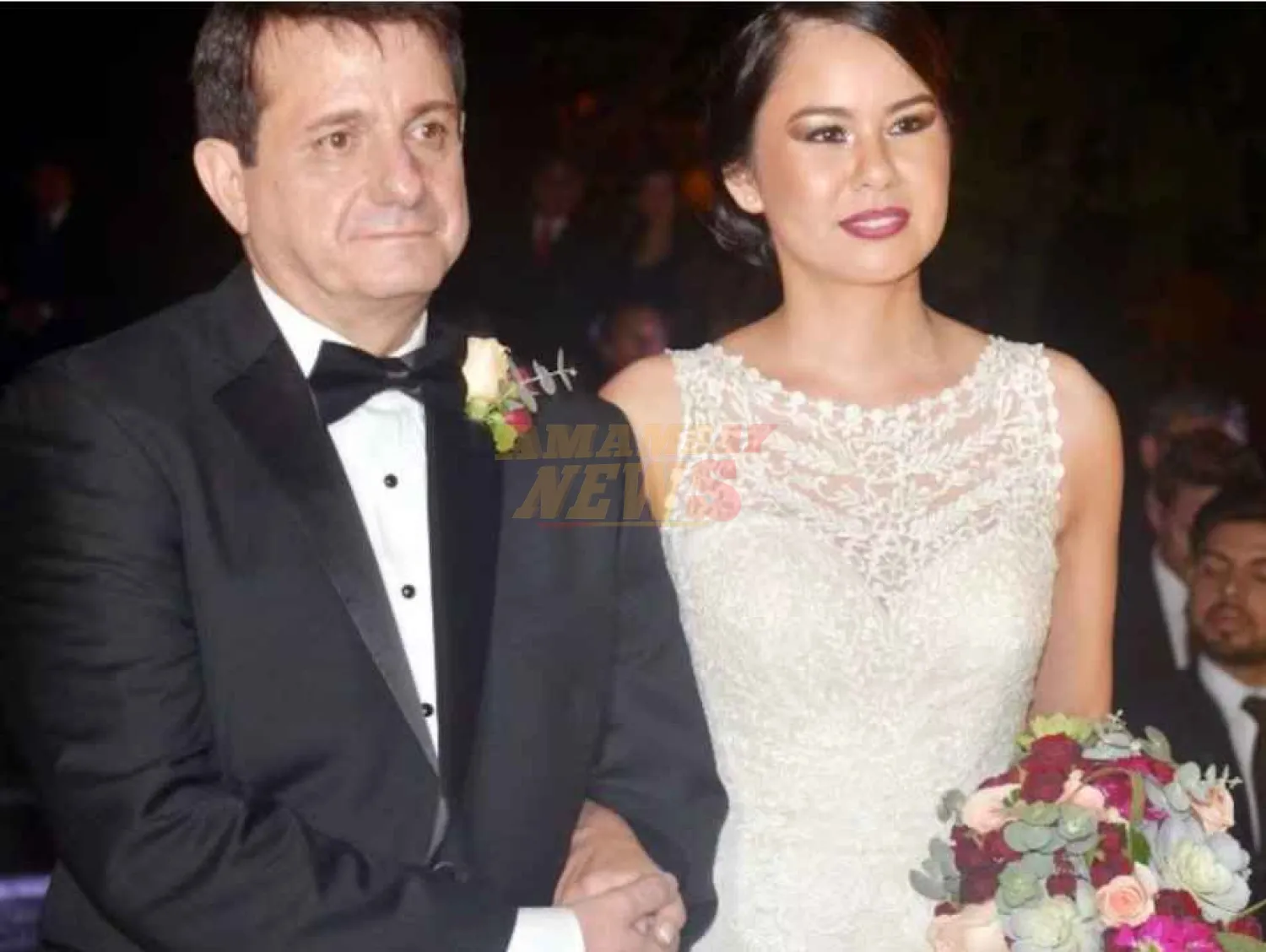 Jefe del MEC utiliza a directores para impulsar candidatura de su esposa