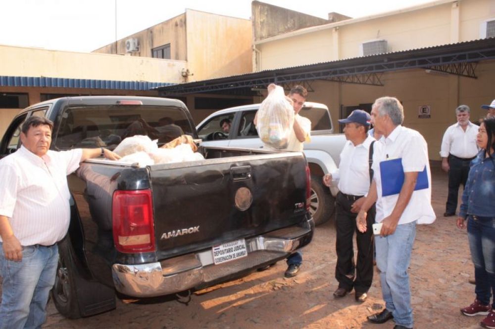 Gobernador Ronald Acevedo encabeza auxilio a comunidades indígenas afectadas por incendios
