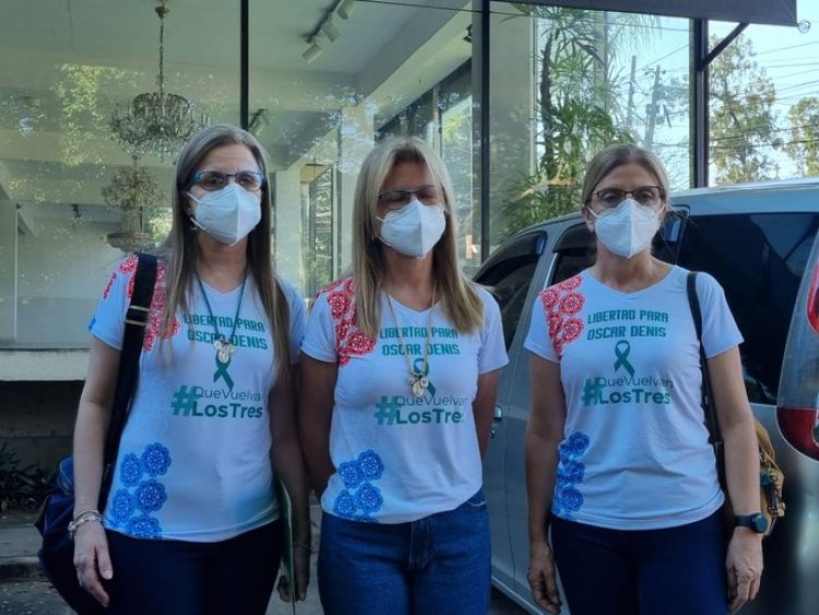 Hijas de Óscar Denis pidieron hablar con Carmen Villalba, pero ésta se negó