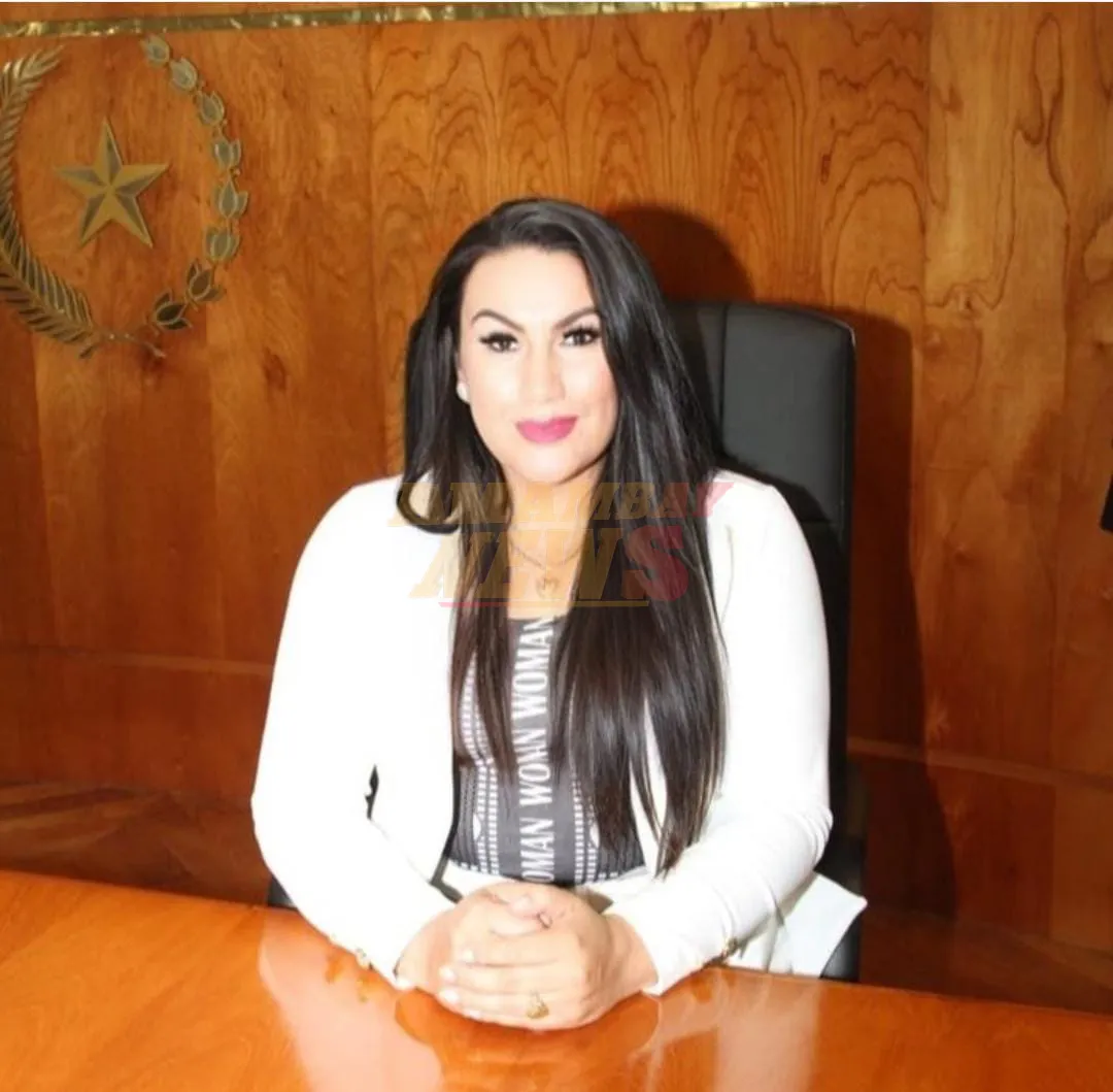 Gloria Santacruz: “Paz, amor y felicidad en estas fiestas. ¡Feliz Navidad!”
