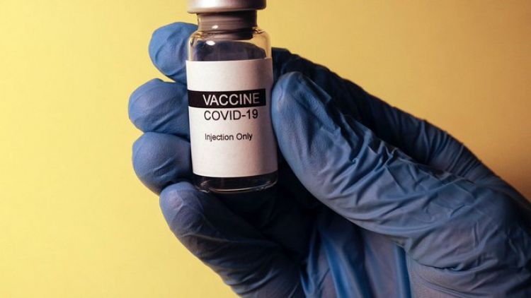EEUU: Farmacéutico detenido por arruinar vacunas de COVID-19