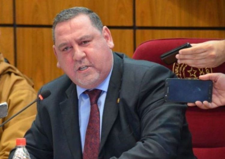Presentan pedido de pérdida de investidura de Zacarías irún