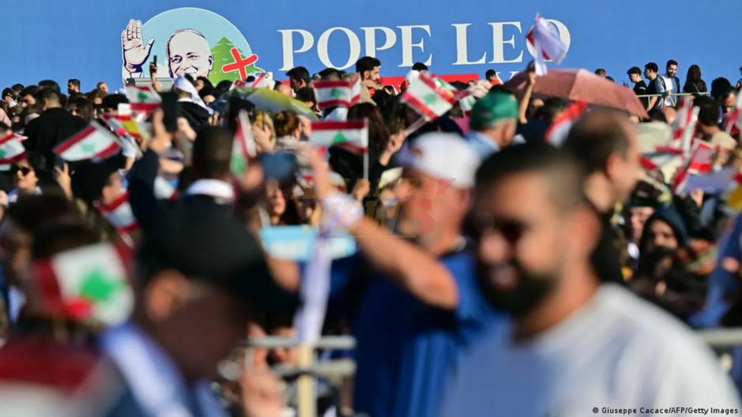 Papa se despide del Líbano con misa ante 150.000 fieles