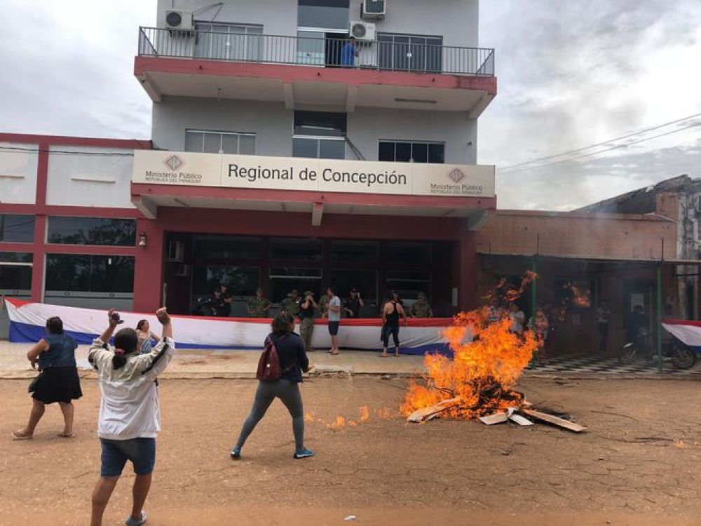 Manifestaciones a favor de radialista acusado de supuesto abuso de menor