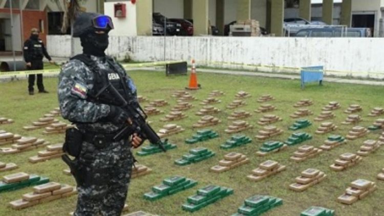 La Policía de Ecuador decomisa más de tres toneladas de cocaína