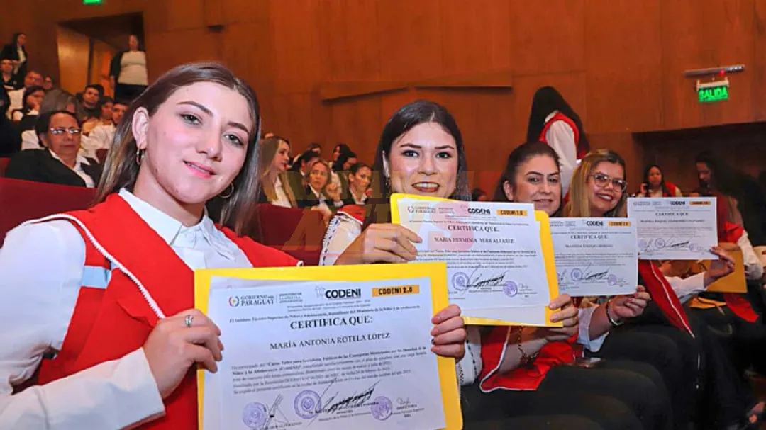 Niñez certifica a 360 consejeros de Codeni de todo el país