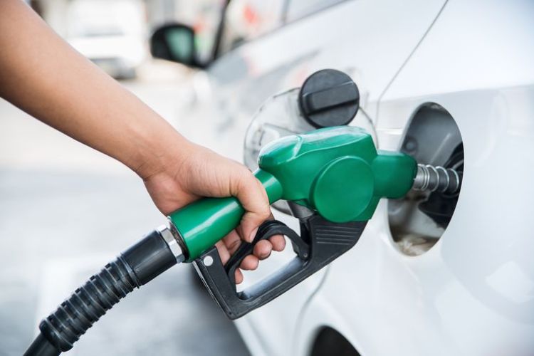 En silencio, varios emblemas ya subieron el precio de sus combustibles