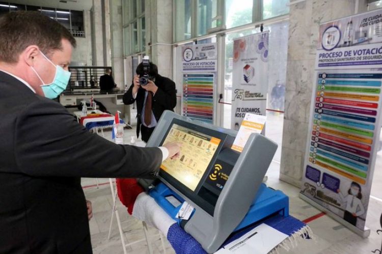 Sostienen que máquinas de votación garantizan rápido escrutinio