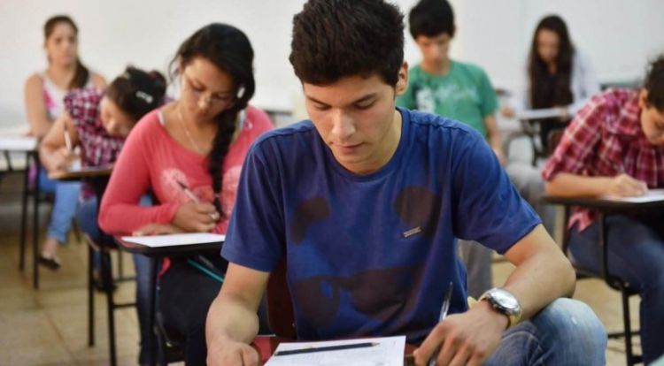 Preocupa bajo porcentaje de aprobación para becas de Itaipú