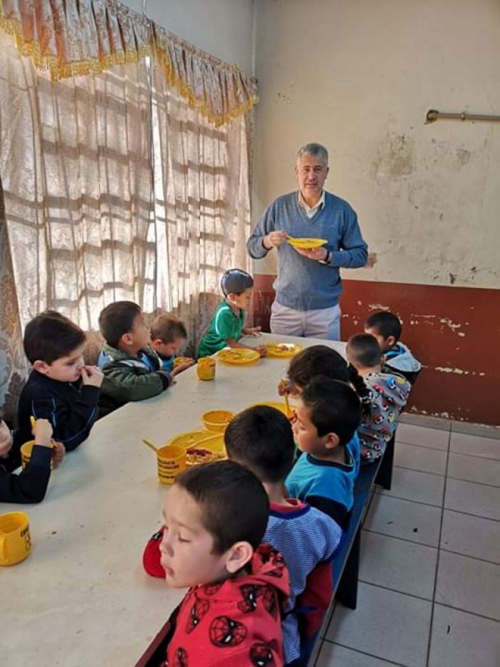 Municipalidad inició la distribución del almuerzo escolar en Pedro Juan