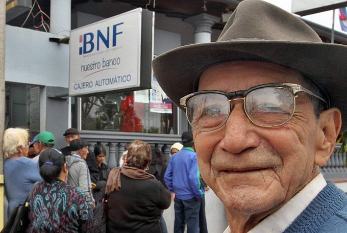 Más de 315.000 adultos mayores, veteranos y pensionados cobrarán este miércoles