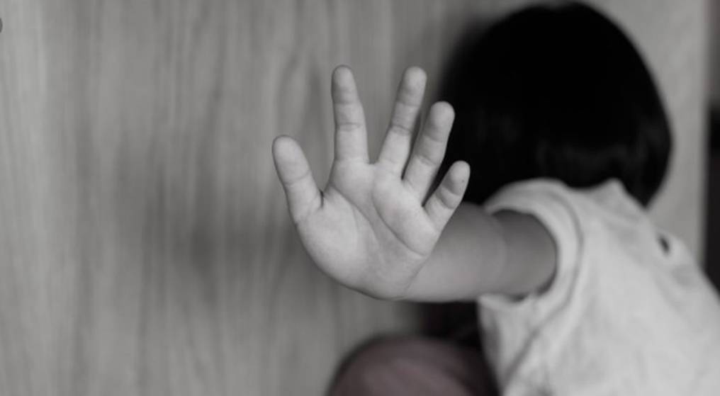 Concepción: Hombre de 73 años es condenado a 8 años de cárcel por abusar de una niña