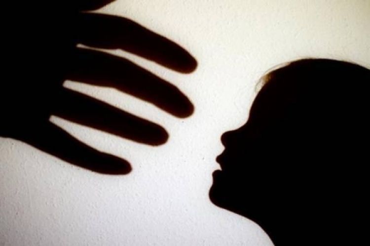 Pastor acusado de abuso de niñas chicanea su proceso