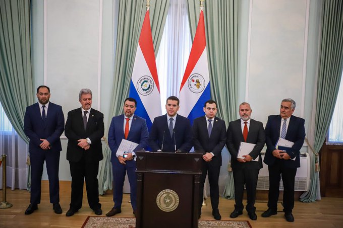Ejecutivo plantea decreto de deducción como alternativa a proyecto del Congreso