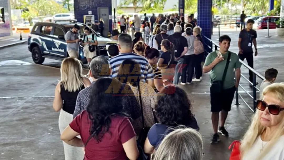 Paraguayos y argentinos saturan las aduanas, camino a playas del Brasil