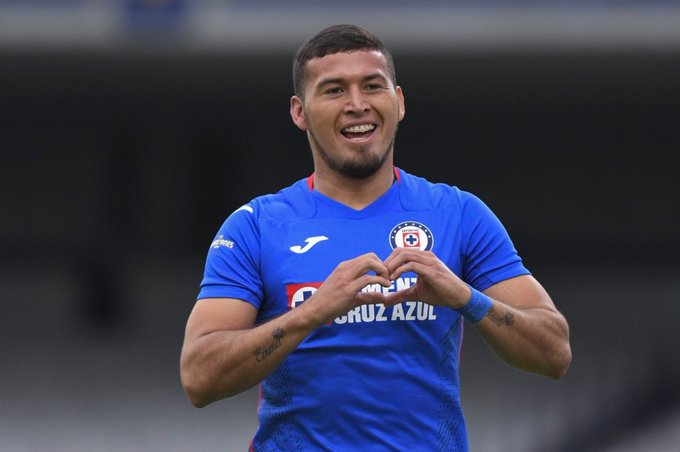 Juan Escobar estará seis meses fuera