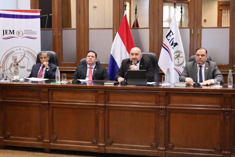 Jurado lanza formulario que simplifica la presentación de acusaciones