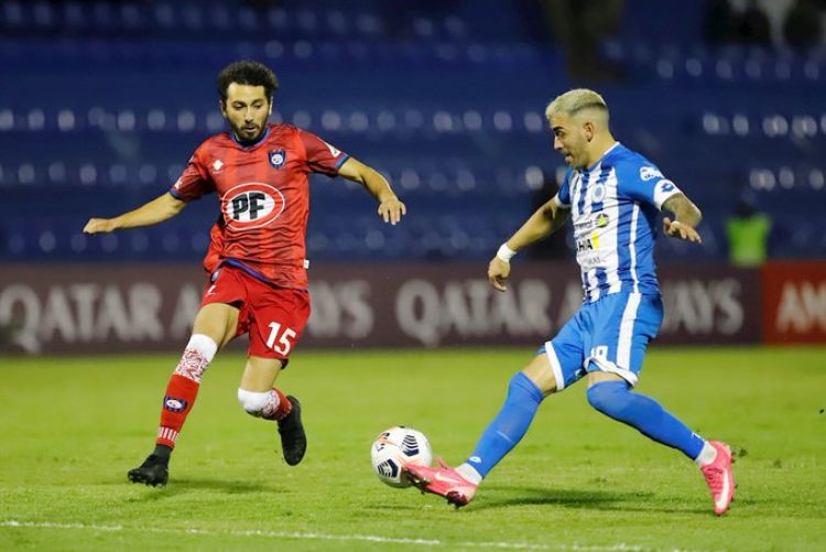 12 de Octubre cae ante Huachipato y se complica