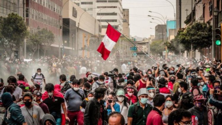 Perú: desaprobación ciudadana de la dirigencia en los diferentes poderes del Estado