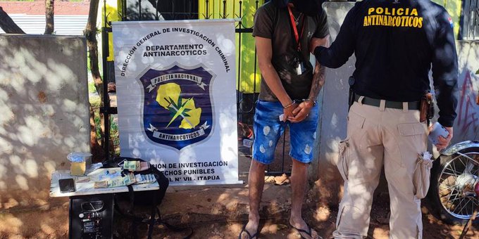 Allanan vivienda y detienen a un joven tras incautación de droga