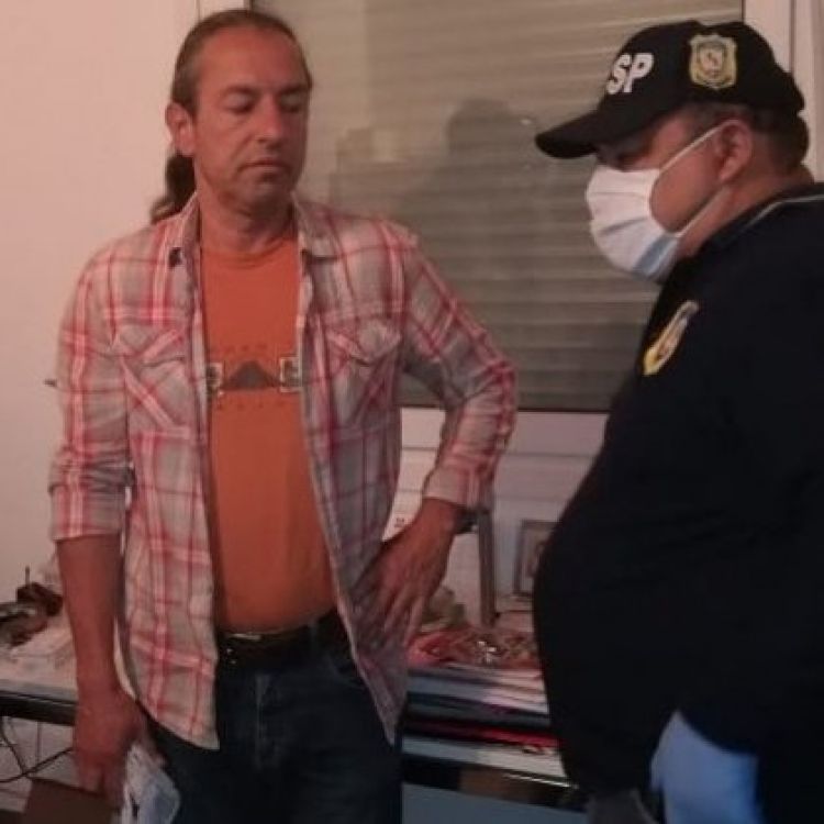 Oberber neg tener responsabilidad en el cuidado de Yuyu y neg concubinato con la madre