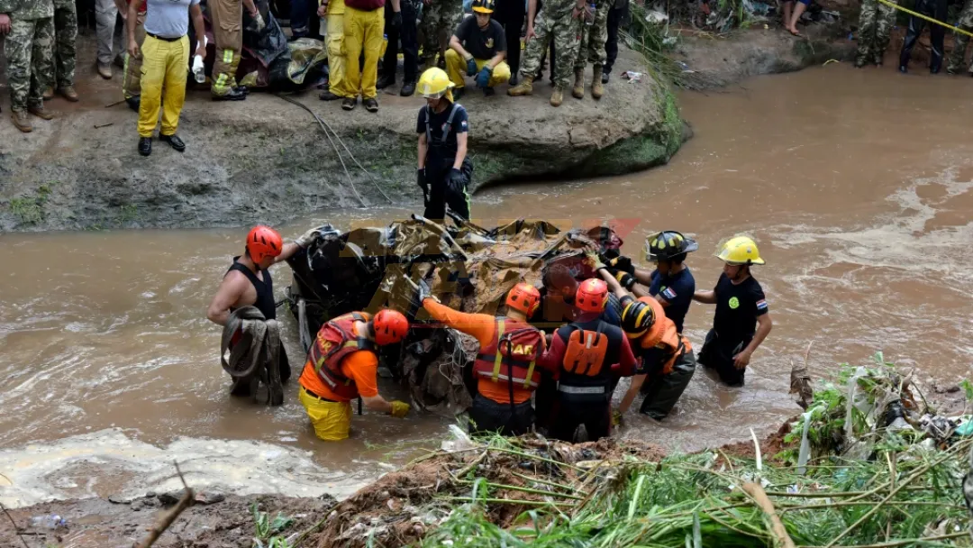 Raudal mortal: Conmemoran a militares fallecidos en trágico accidente en Lambaré