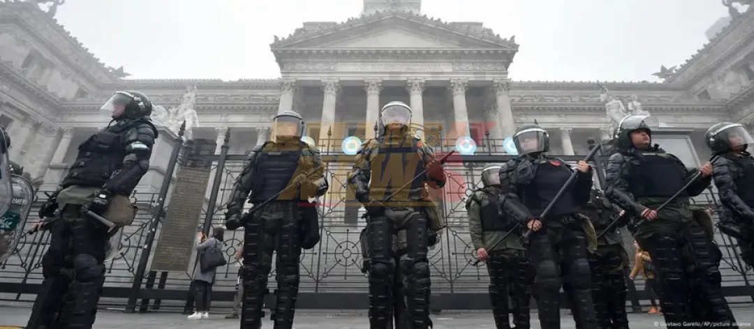 Argentina habilita requisas y detenciones sin orden judicial