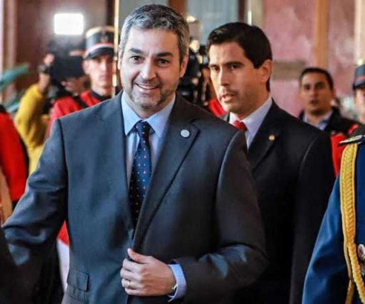 Presidente insiste en plan de endeudamiento y consenso