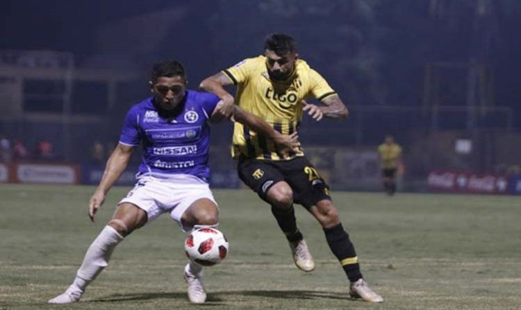 En el único partido del día, Guaraní recibe al 12 de Octubre