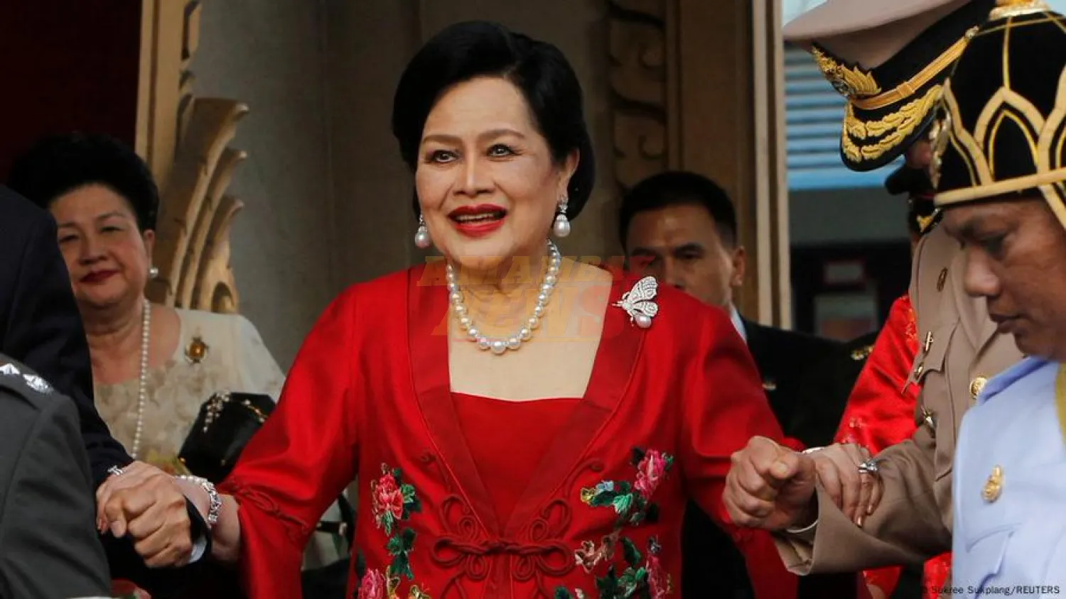 Muere la reina madre Sirikit de Tailandia a los 93 años
