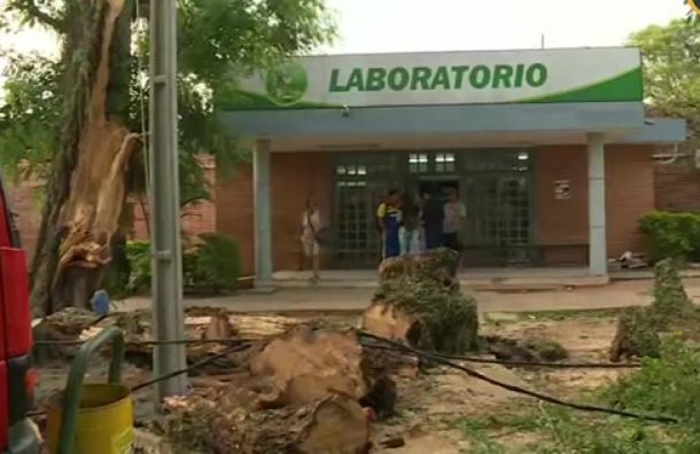 Temporal deja destrozos en hospital de San Lorenzo