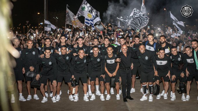 Furor en Encarnación por Olimpia: enorme recibimiento de los hinchas a su equipo
