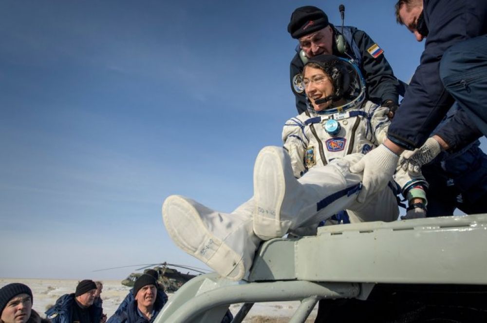 Astronauta regresa a la Tierra tras permanecer casi un año en el espacio