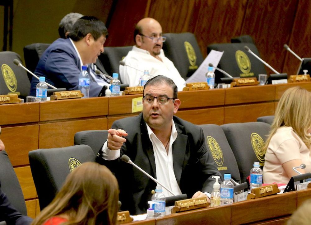Diputado Tomás Rivas va a juicio oral por caso de sus caseros planilleros