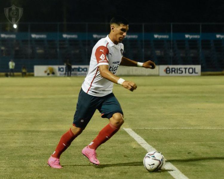 Cerro recupera jugadores para medir a Nacional