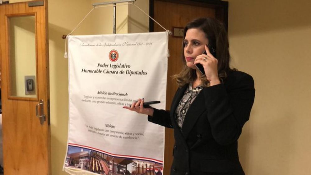 Kattya González: El Partido Colorado, HC y Marito, un mismo corazón