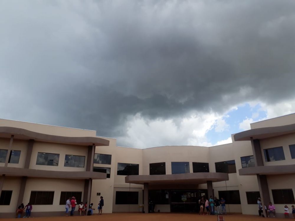 Prevén mucho calor, lluvias y humedad para este jueves