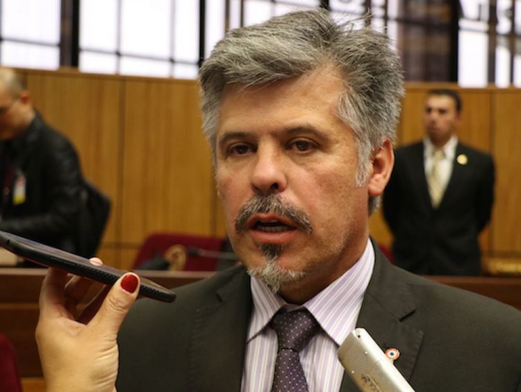 "Se tiene que ver con la Fiscala qu pas con la denuncia de narcopoltica"