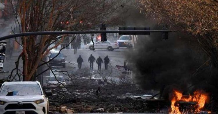 Explosin de automvil deja tres heridos en EEUU: la Polica habla de un "acto intencionado"