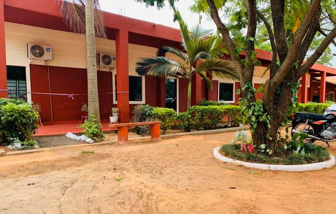 Tiroteo en colegio: Un joven llevó un arma y disparó a su compañera en Nueva Italia