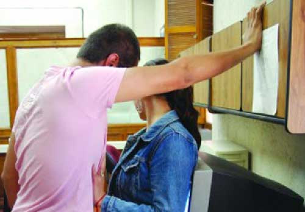 Derecho UNA: Alumna denuncia por acoso sexual a profesor y compañeros