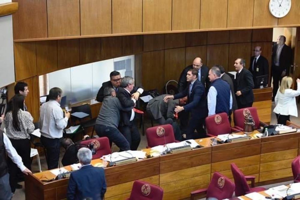 Riera pide ser suspendido por inconducta